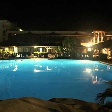 Le Petit Eden - Residence 3 Etoiles - Piscine Et Plage "Le Manganao" Saint-Francois  Eksteriør bilde