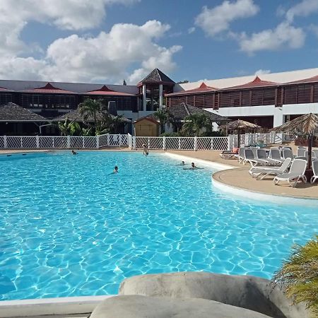 Le Petit Eden - Residence 3 Etoiles - Piscine Et Plage "Le Manganao" Saint-Francois  Eksteriør bilde